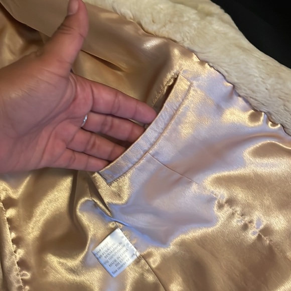 Faux fur! A statement! - Picture 4 of 5